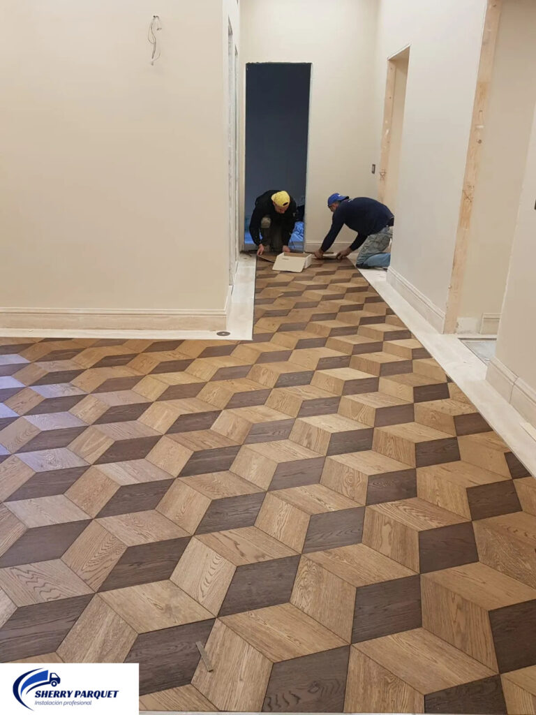 Suelo de parquet con diseño de rombos